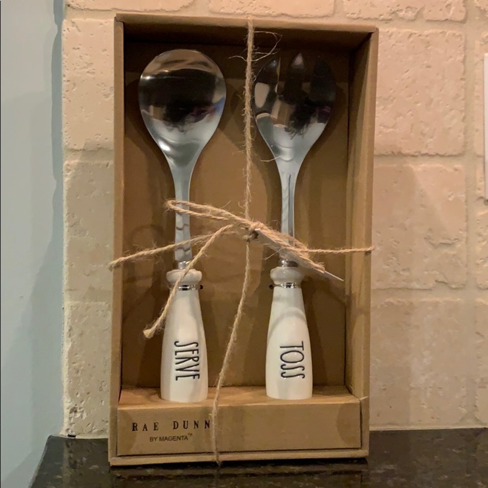 💕sold💕New Rae Dunn Serving Set